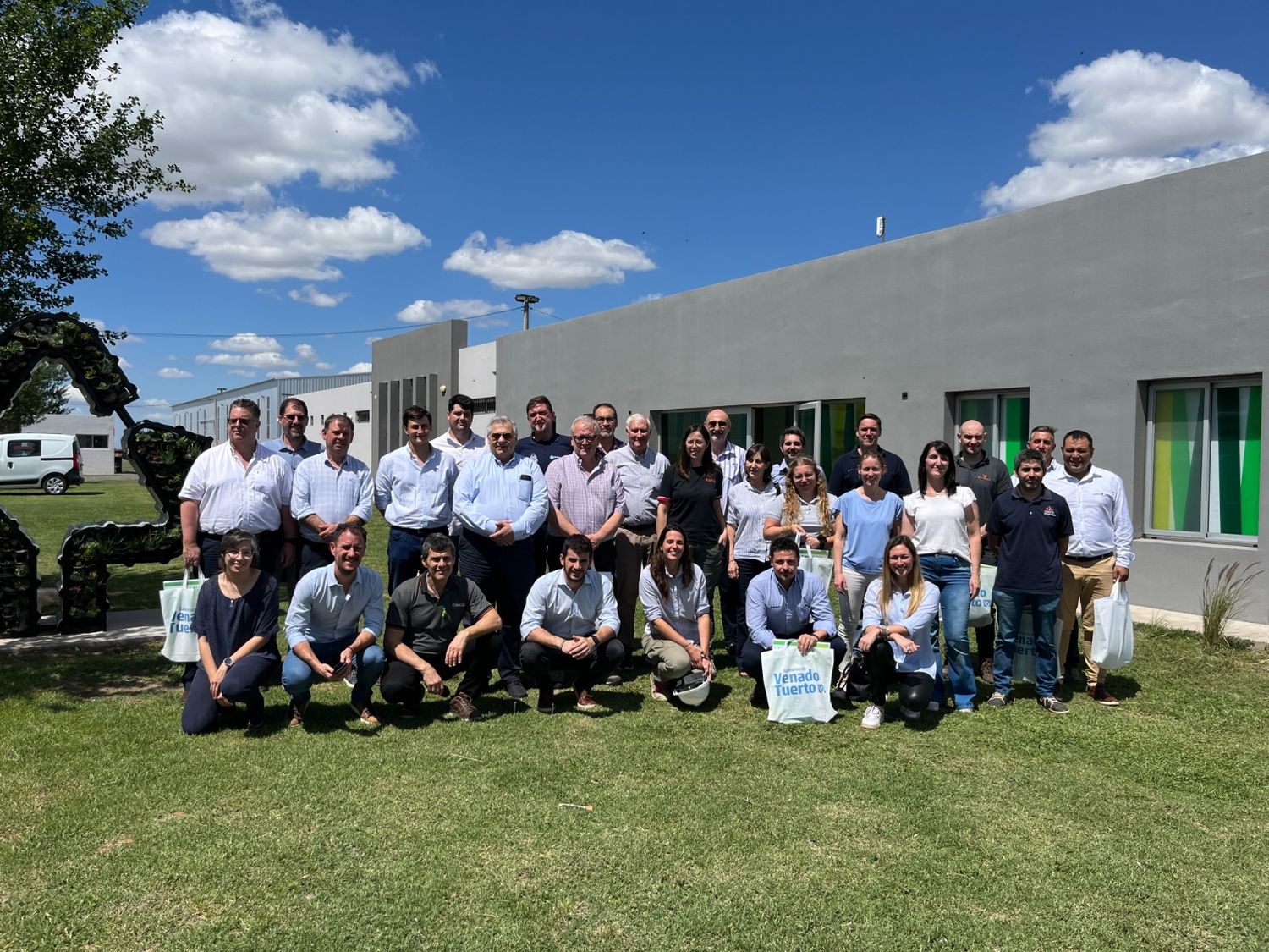 Compromiso del sector privado para llegar al objetivo del cierre del basural a cielo abierto. Foto: MVT