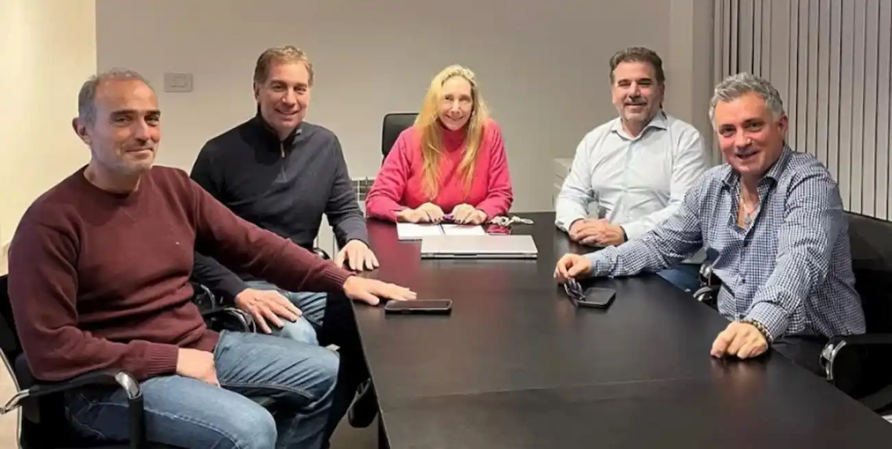 Los principales espacios políticos ya definieron sus listas para las elecciones en Buenos Aires.