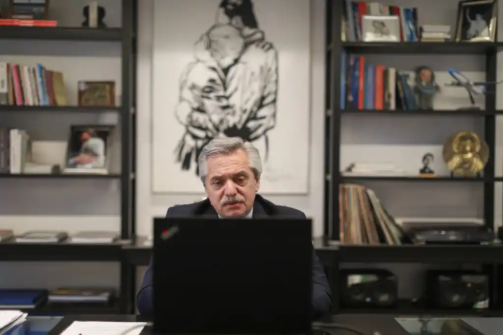 Fernández propone que el sistema judicial “funcione no a partir del poder de turno”