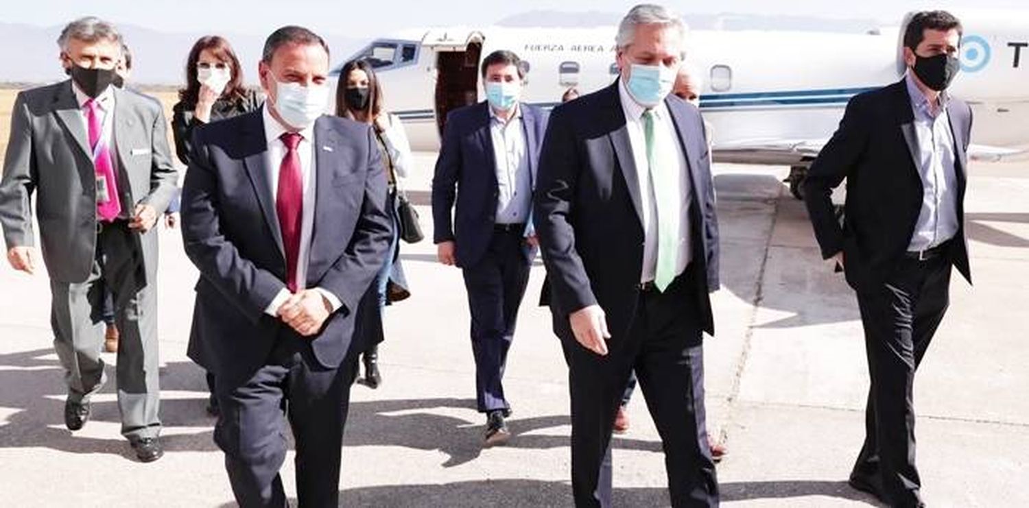 Fernández suspendió su viaje a Catamarca tras el positivo de Martín Insaurralde
