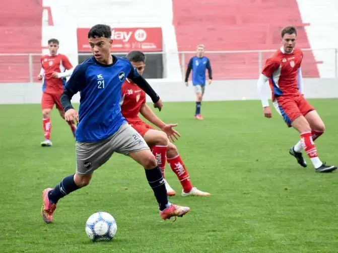 LA BH realizó un amistoso en Santa Fe ante el Tatengue para sumar rodaje dE cara al inicio del RegioNal Amateur. Foto:BH