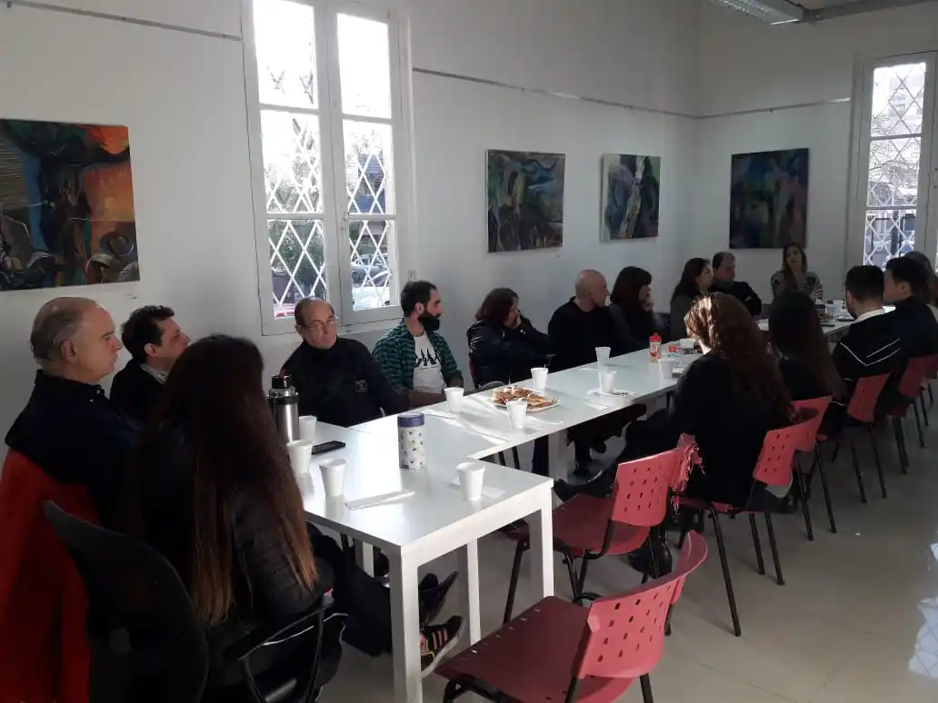 Lanús: Grindetti desayunó con los trabajadores del área de cultura 