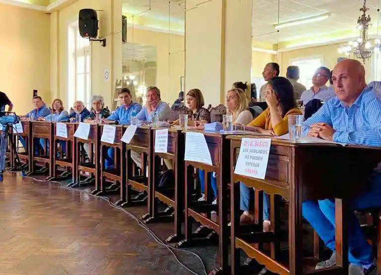 Vacunación VIP: Concejales de Juntos por el Cambio exigieron a Leo Boto transparencia del plan en Luján