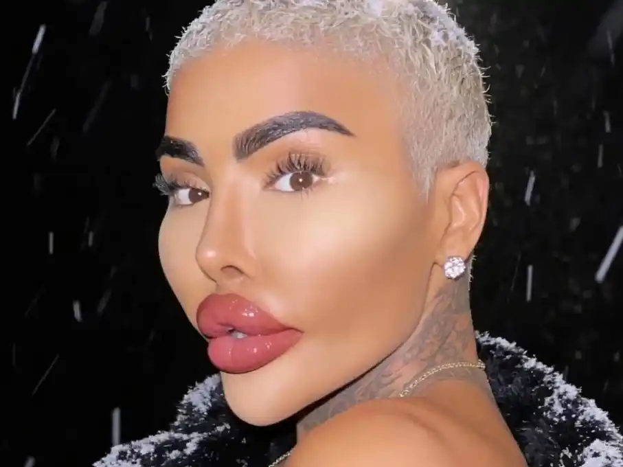 El influencer murió a las 34 años.