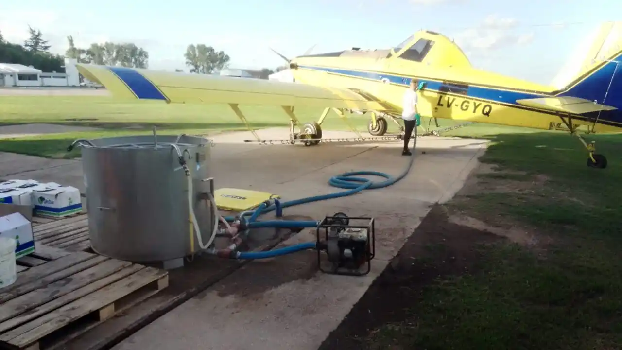 El gobierno municipal avanza en el control de mosquitos y otras plagas con aplicaciones aéreas y terrestres