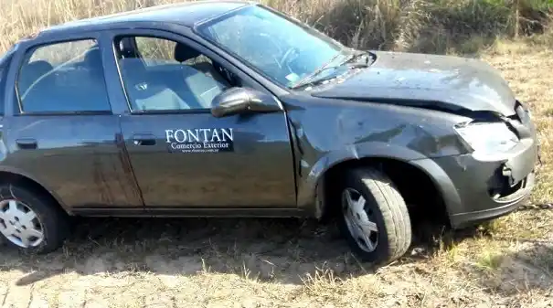 Ruta 136: Un hombre debió ser hospitalizado tras y vuelco 