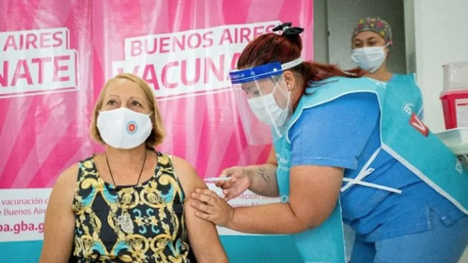 Hoy será la "noche de las vacunas" en Mar del Plata