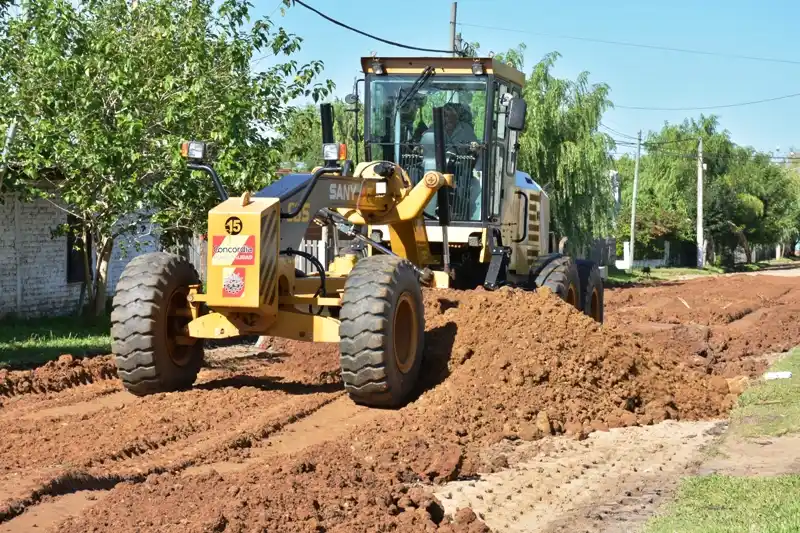 La Municipalidad intensifica los trabajos de bacheo y arreglo de calles
