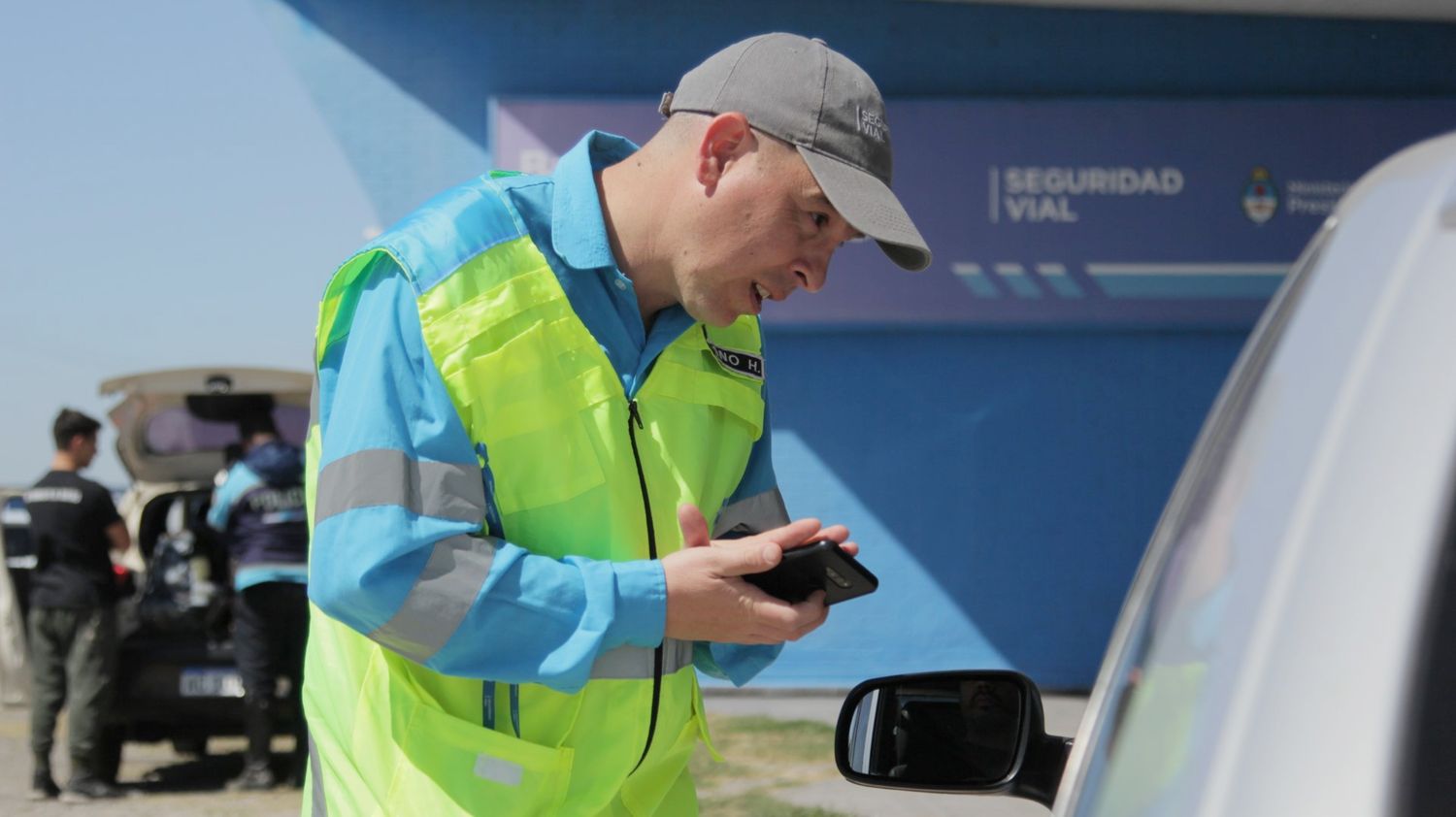 Buscan que extranjeros con multas  no puedan salir del país sin abonarlas