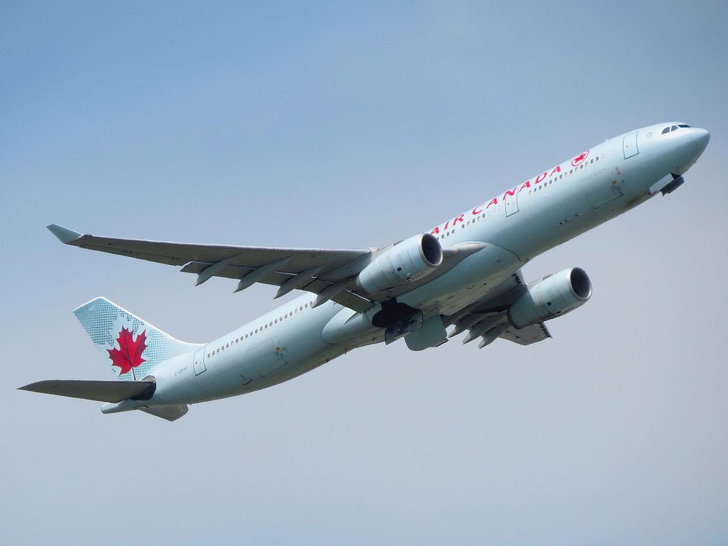 Air Canada inició sus vuelos estacionales entre Montreal y Venecia