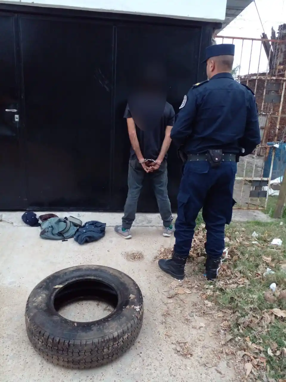 Realizaron un allanamiento por violencia de género en el Barrio 140 viviendas