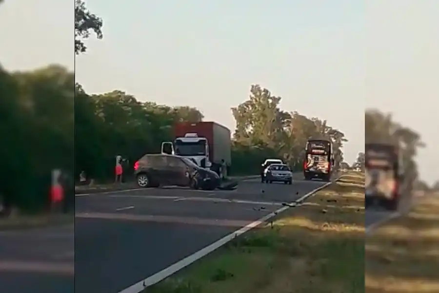 Dos autos se dieron de frente en la RN34, cerca de Lehmann