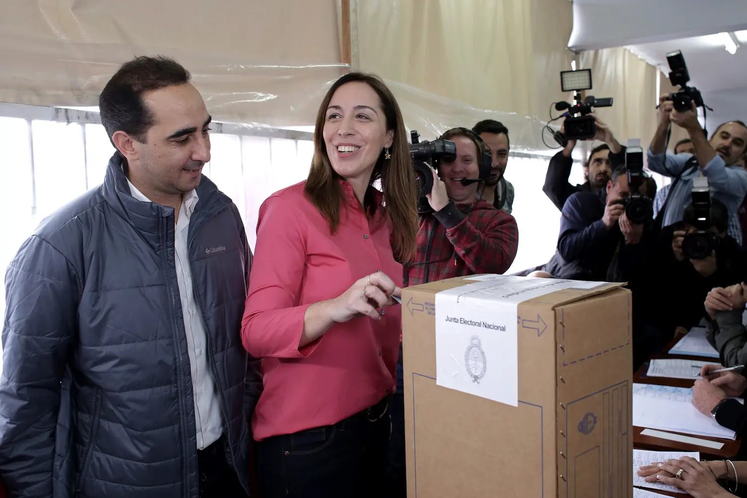Votó Vidal: "Les mando un abrazo a los que perdieron todo por la lluvia"