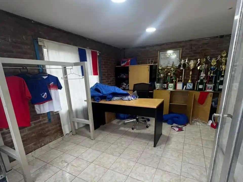 Robo Newbery - 4