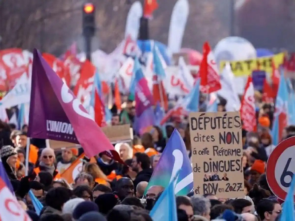 Francia vivió séptima jornada de protestas contra la reforma jubilatoria