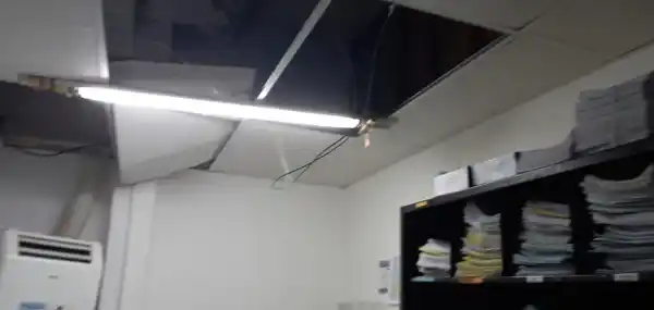 Judiciales bonaerenses denunciaron que se desplomó el techo de la UFI 1 del Partido de la Costa