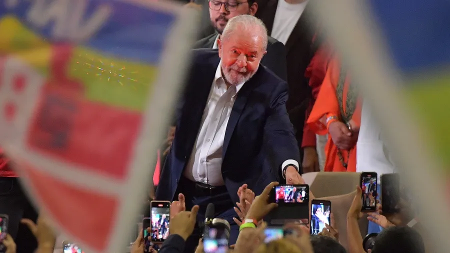 Lula lanzó un plan de gobierno que busca reconstruir al Estado