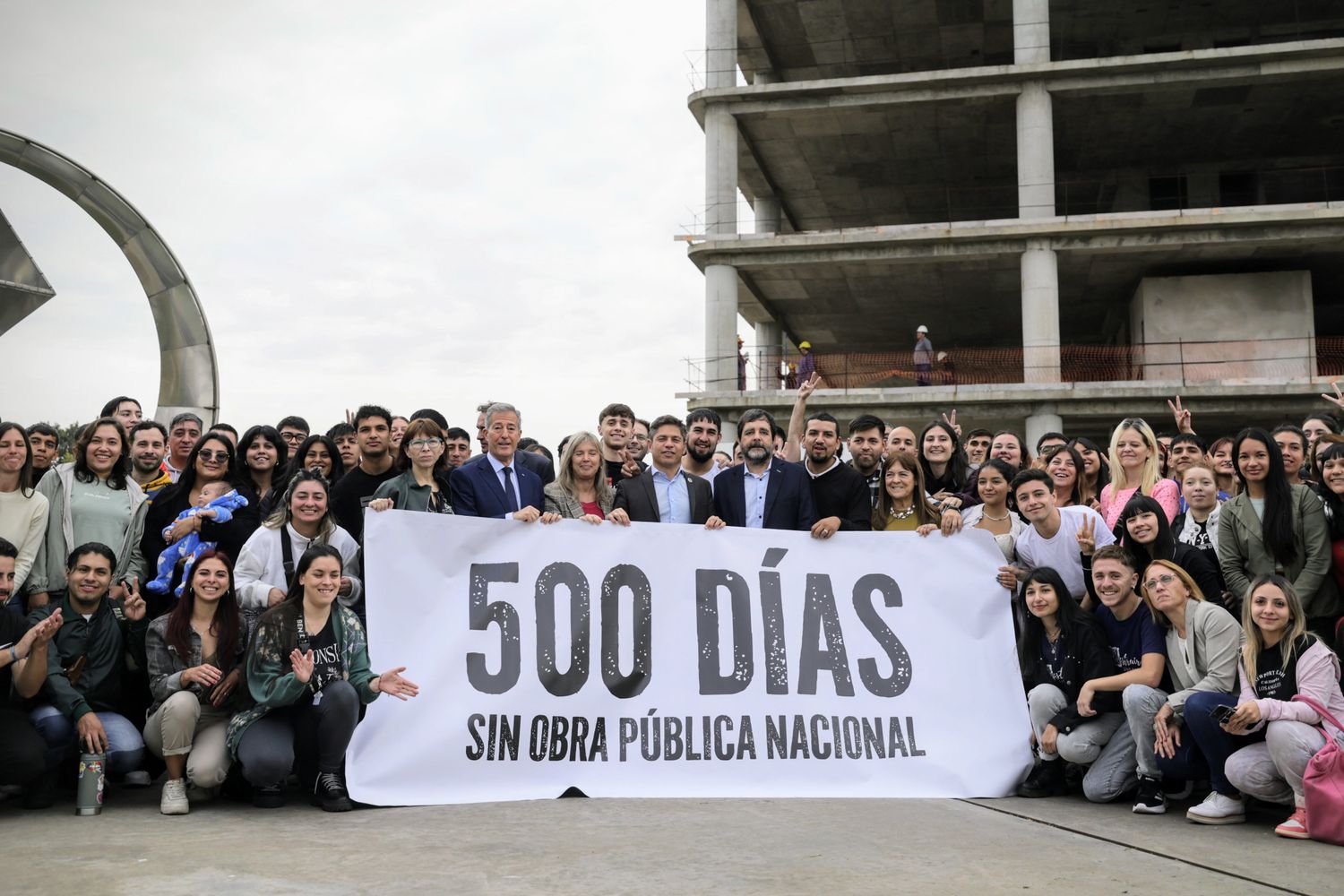 “El parate en obras educativas, de salud o de infraestructura social básica es una decisión criminal”, afirmó Kicillof