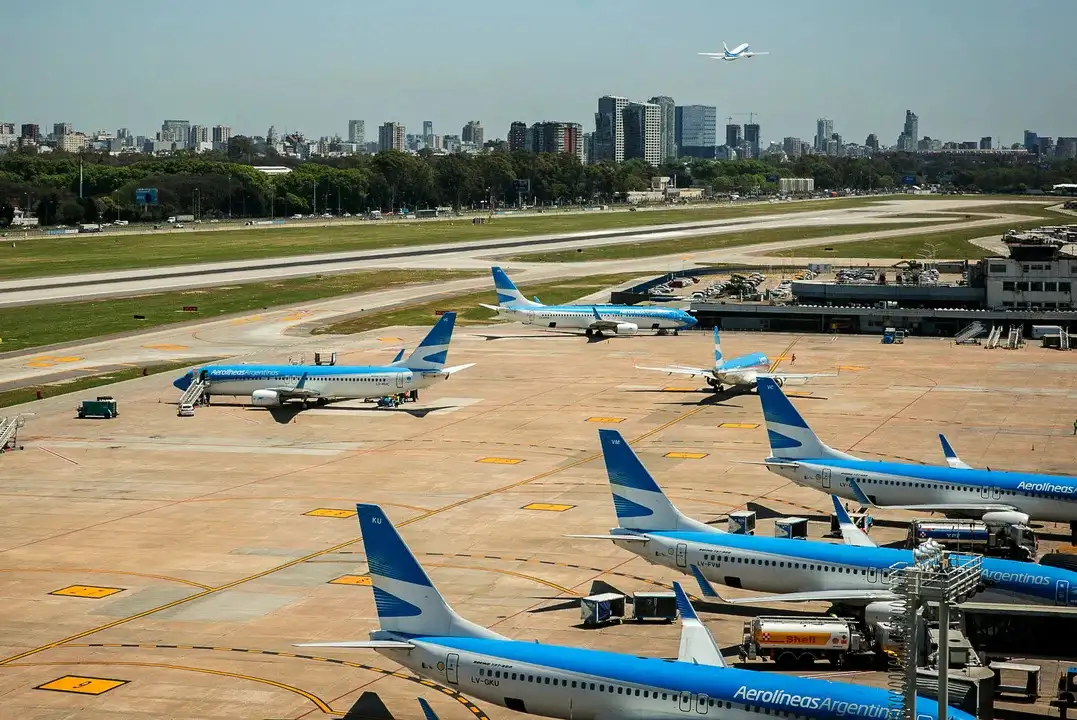 Una falla técnica provoca demoras en los vuelos de Aerolíneas Argentinas.