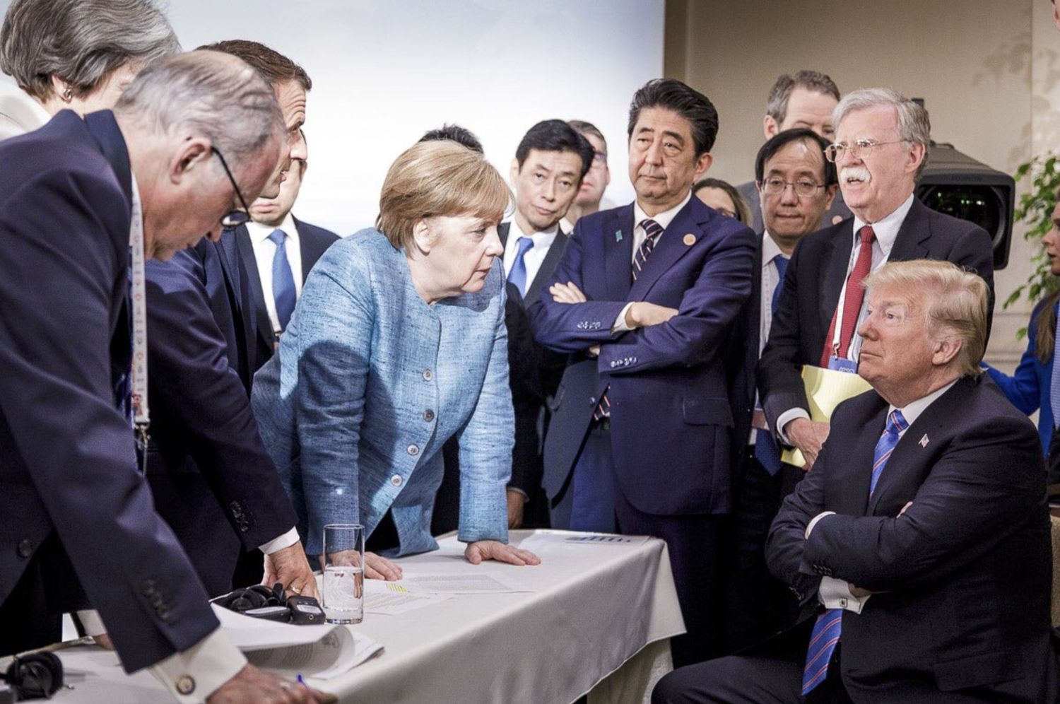 Donald Trump atacó a Angela Merkel por su política migratoria