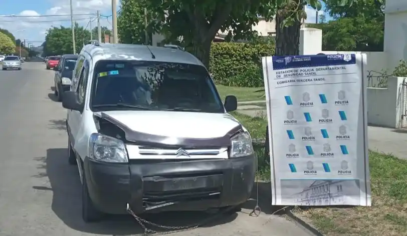 Un joven de 15 años que manejaba una moto protagonizó un accidente y fue hospitalizado