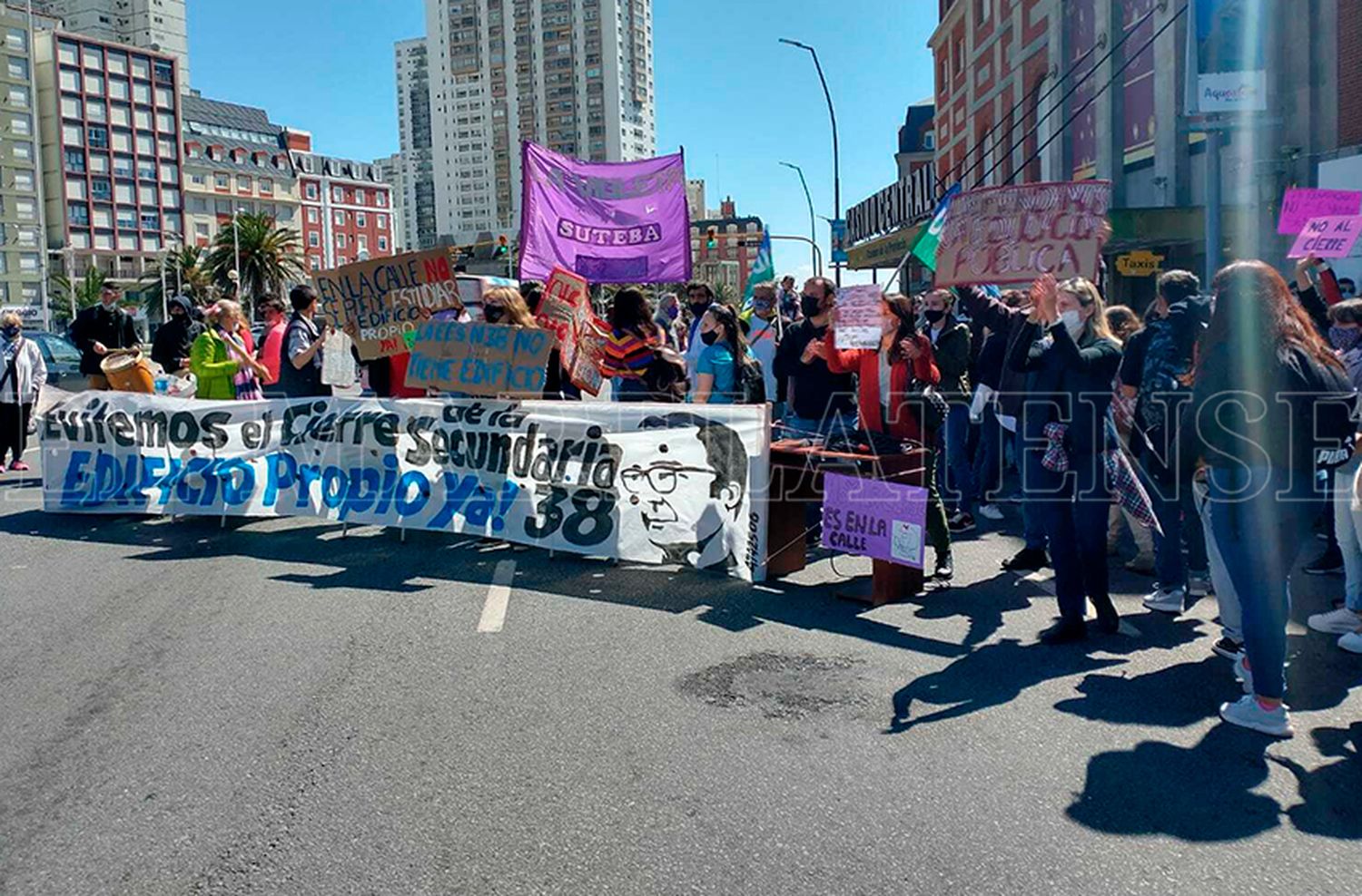 "La secundaria N°38 no se cierra, pero seguimos reclamando por un nuevo edificio"