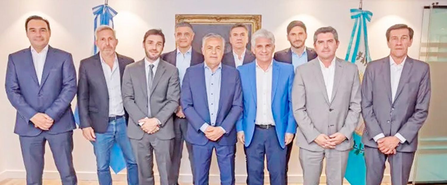 Frigerio y Gobernadores de Juntos por el Cambio también apoyaron a su par de Chubut