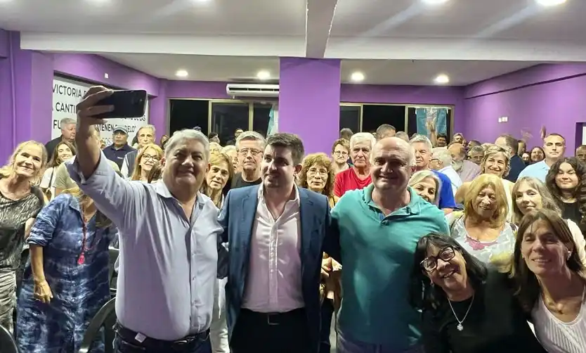 Andrés Genna formalizó su pase a LLA y quiere ser candidato a concejal