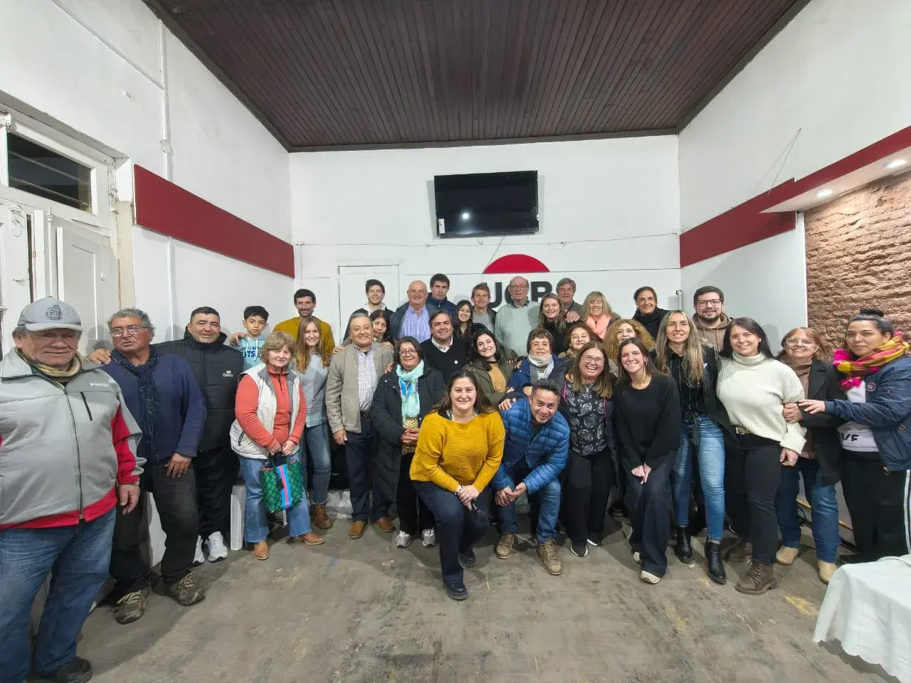 Balbín encabezó la renovación de autoridades de la UCR en distritos bonaerenses