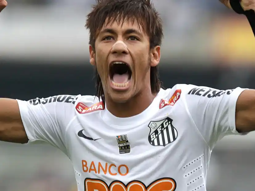 Tras rescindir en Arabia, firmará por los próximos seis meses.