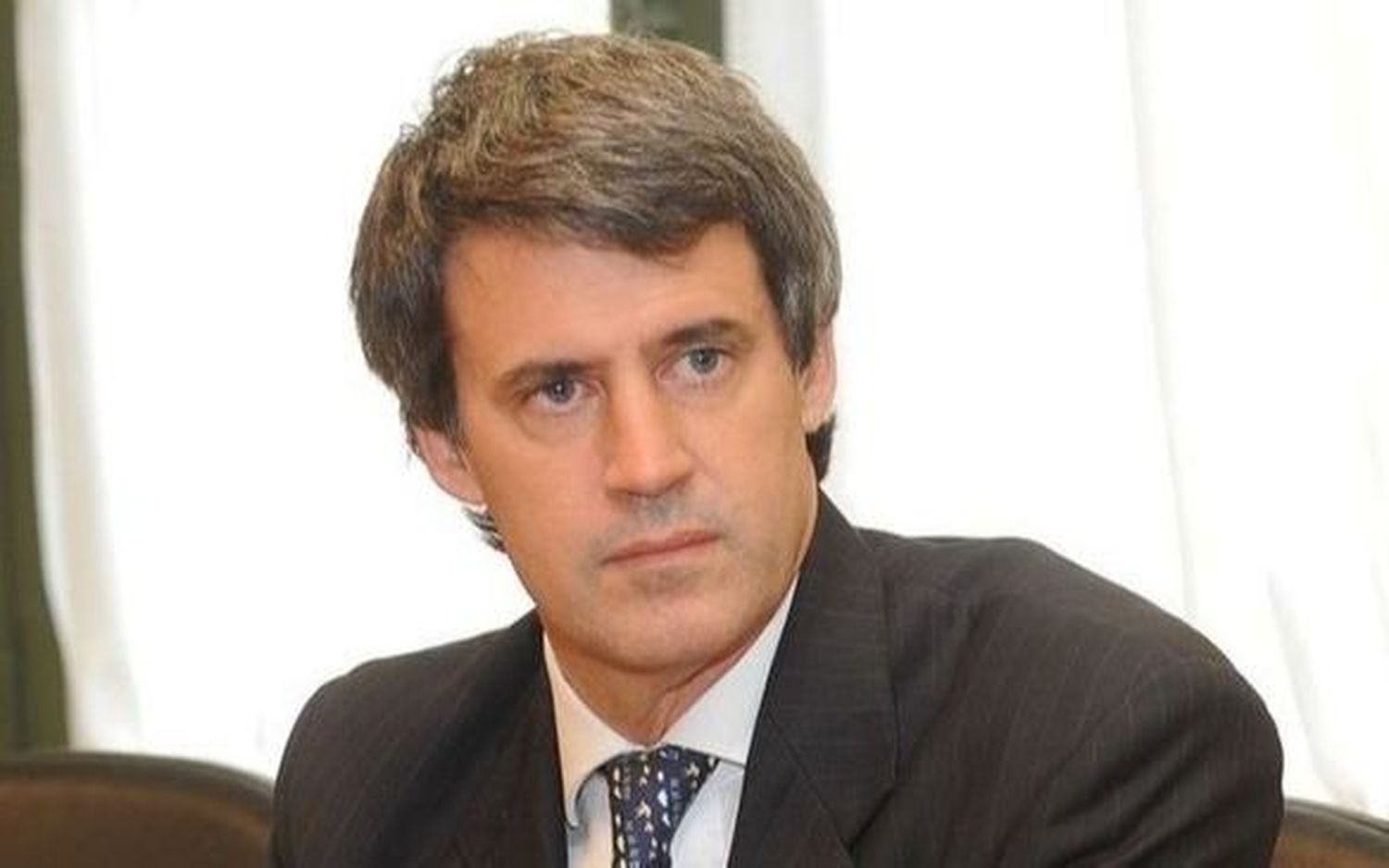 Prat-Gay cruzó a Milei por su propuesta de dolarizar la economía: "Oculta un plan Bonex"