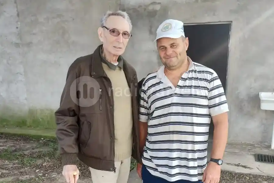 De la región a las manos del presidente Milei: harán llegar miel que se produce en la zona