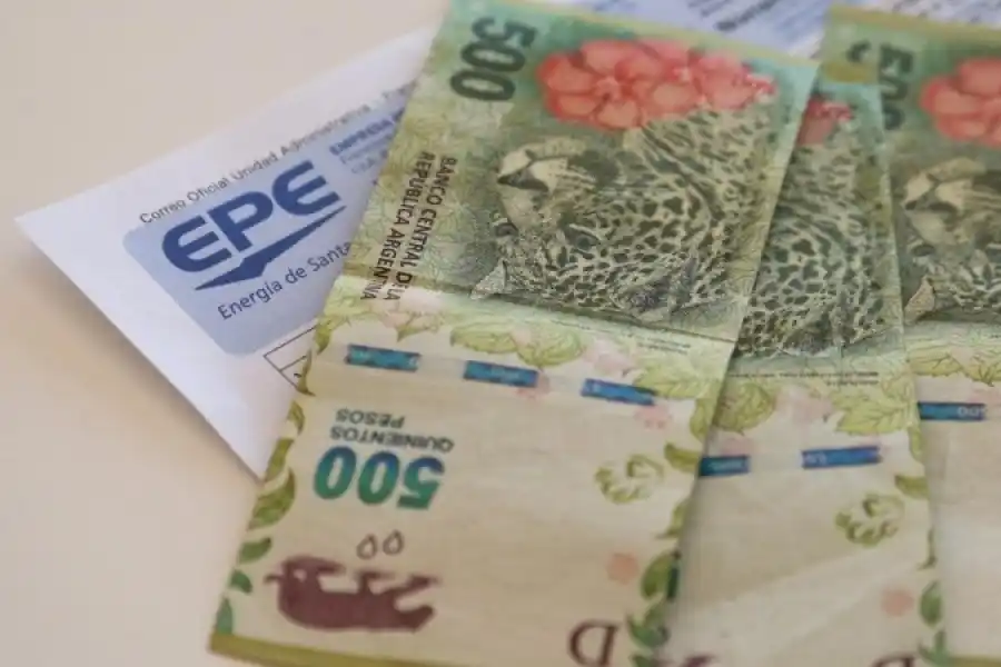 Perotti confirmó el congelamiento de tarifas de agua y luz en Santa Fe