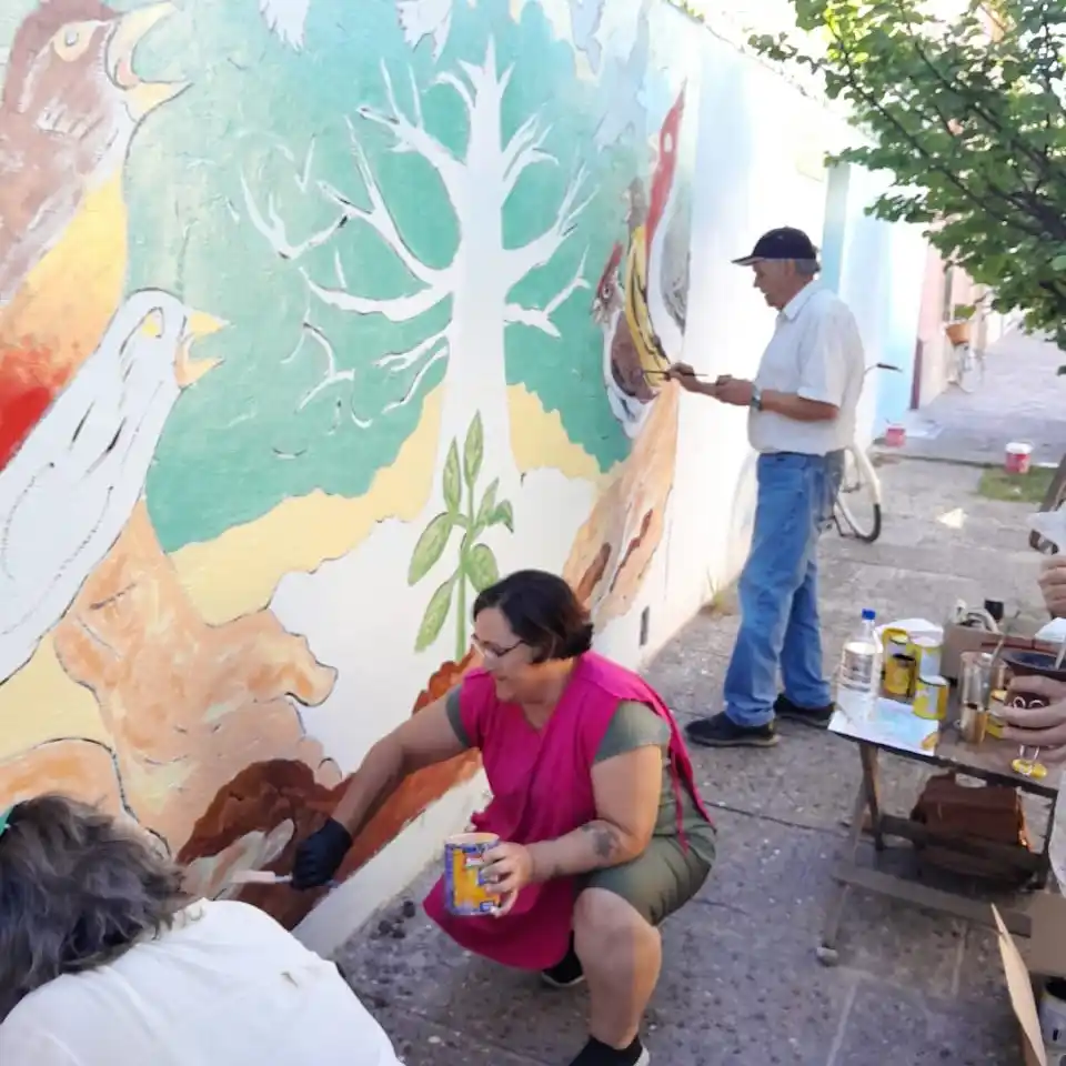 Vicente Cúneo encabeza la tarea, que se lleva adelante junto a otros artistas.
