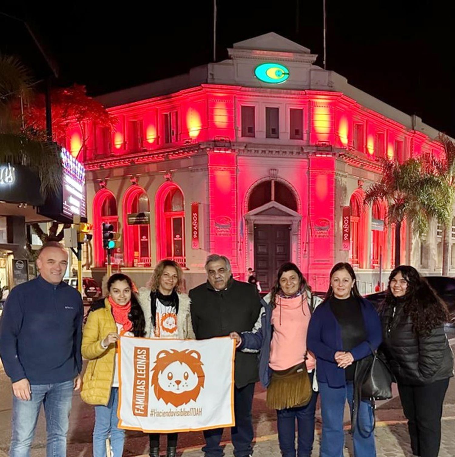 La Cooperativa Eléctrica se iluminó de naranja