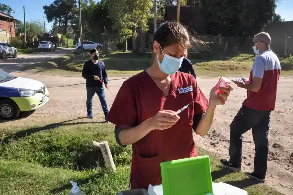 Julia Francese: “la vacuna antirrábica es la primera línea de protección”