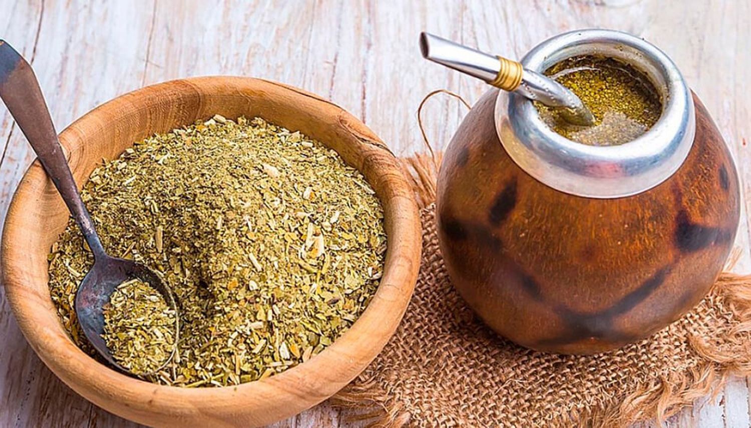 Advierten que una marca de yerba está contaminada con salmonella y otras bacterias