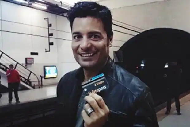 Chayanne promociona su nuevo disco en el subte