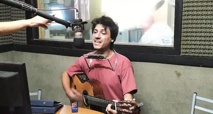 >  Música en vivo en Sin Galera