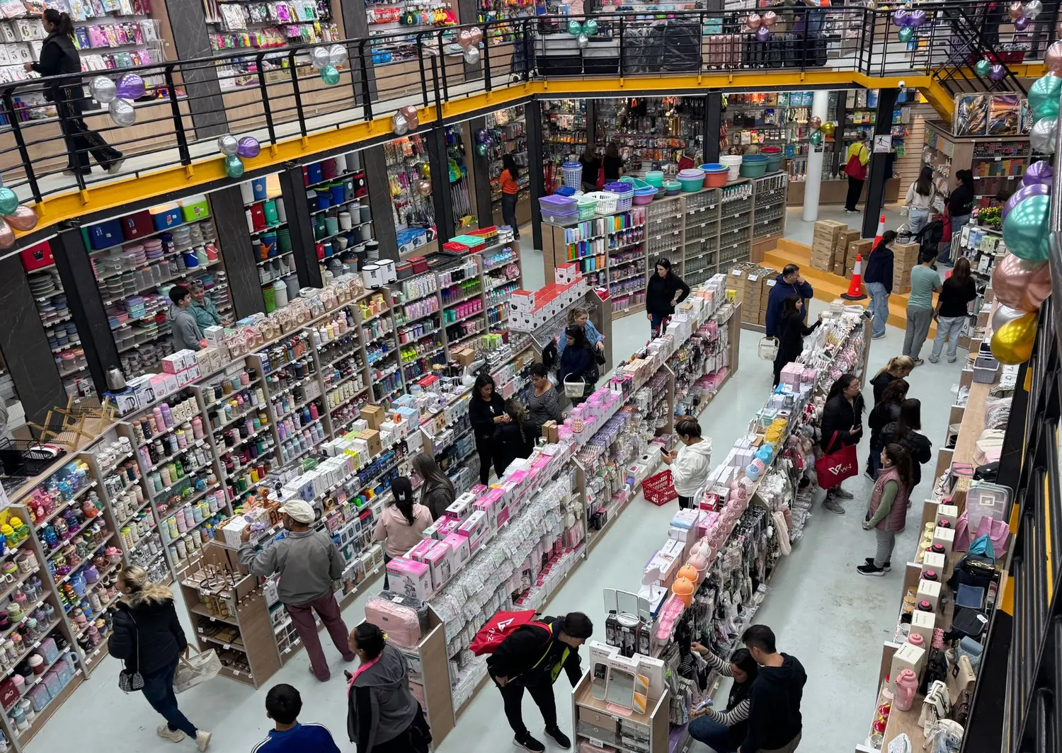 El local abrió sus puertas este viernes  por la mañana. Foto: La Opinión.