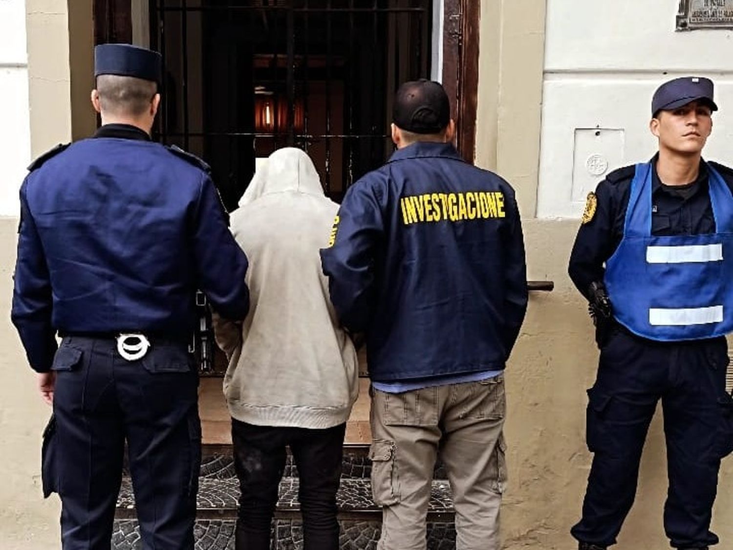 Detienen a un hombre de 34 años por un robo en zona céntrica de Victoria