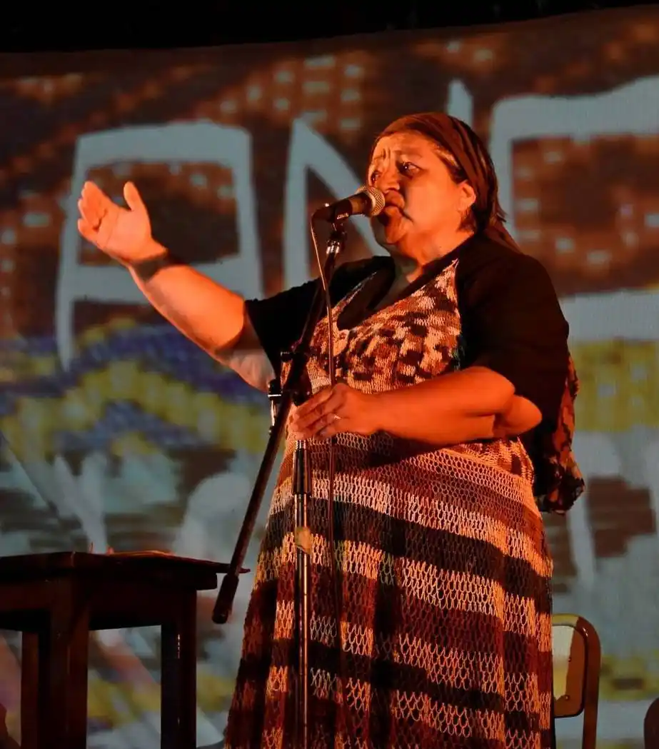 Ema Cuañeri EN MADRID
cantos antiguos qom en concierto