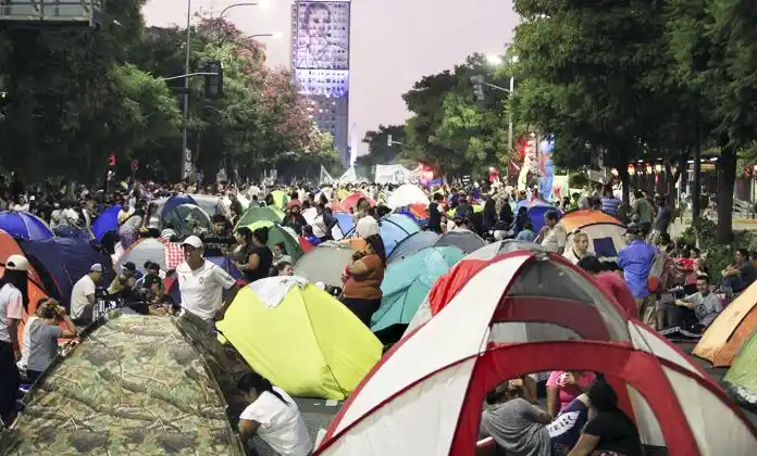Sin acuerdo por los planes, piqueteros planifican una multitudinaria marcha de tres días