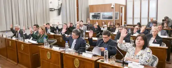 El Senado aprobó la nómina de 18 conjueces del Superior Tribunal de Justicia que propuso Frigerio