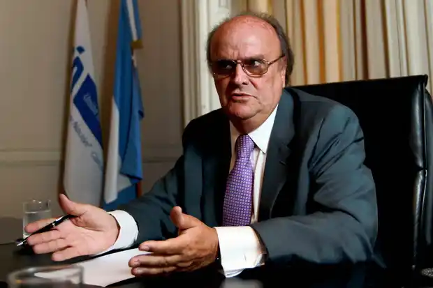 "En la Argentina discutimos todo, menos lo importante"