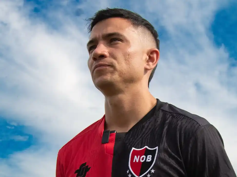 Siguen las lesiones en la defensa de Newell’s: se confirmó el desgarro de Bruno Cabrera