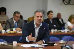 Fujimorazo digital: Milei pretende reemplazar al Congreso por un portal web