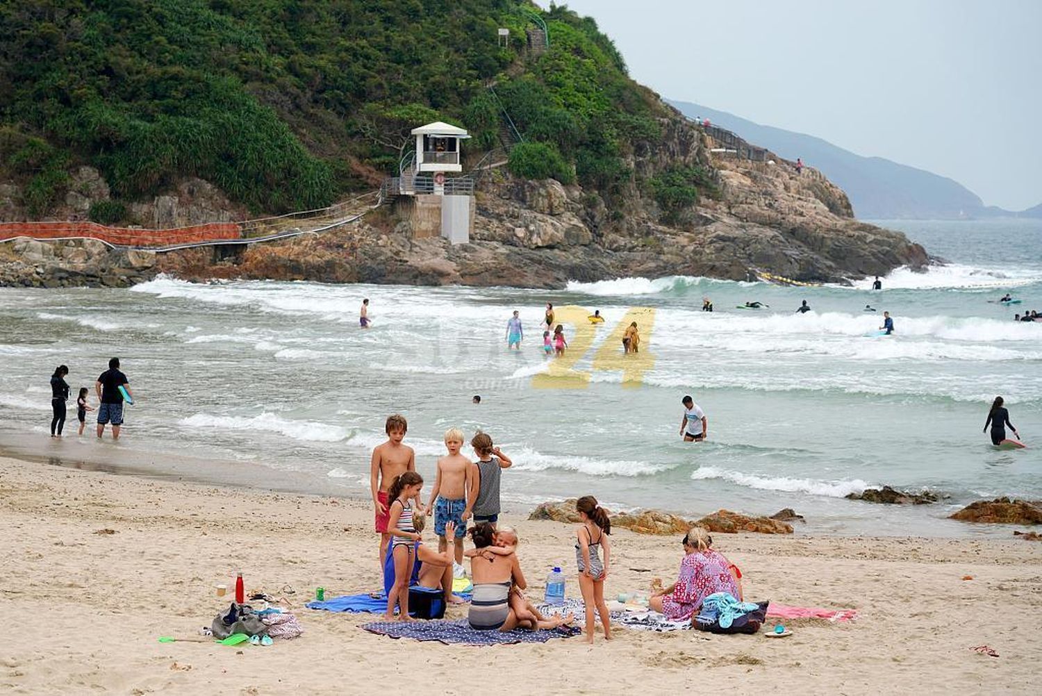 Hong Kong debió cerrar sus playas por el rebrote de Covid-19