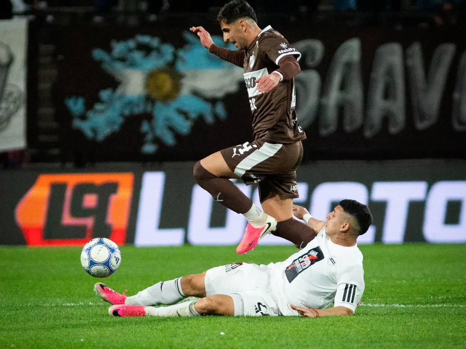 Platense y Riestra no se sacaron ventaja