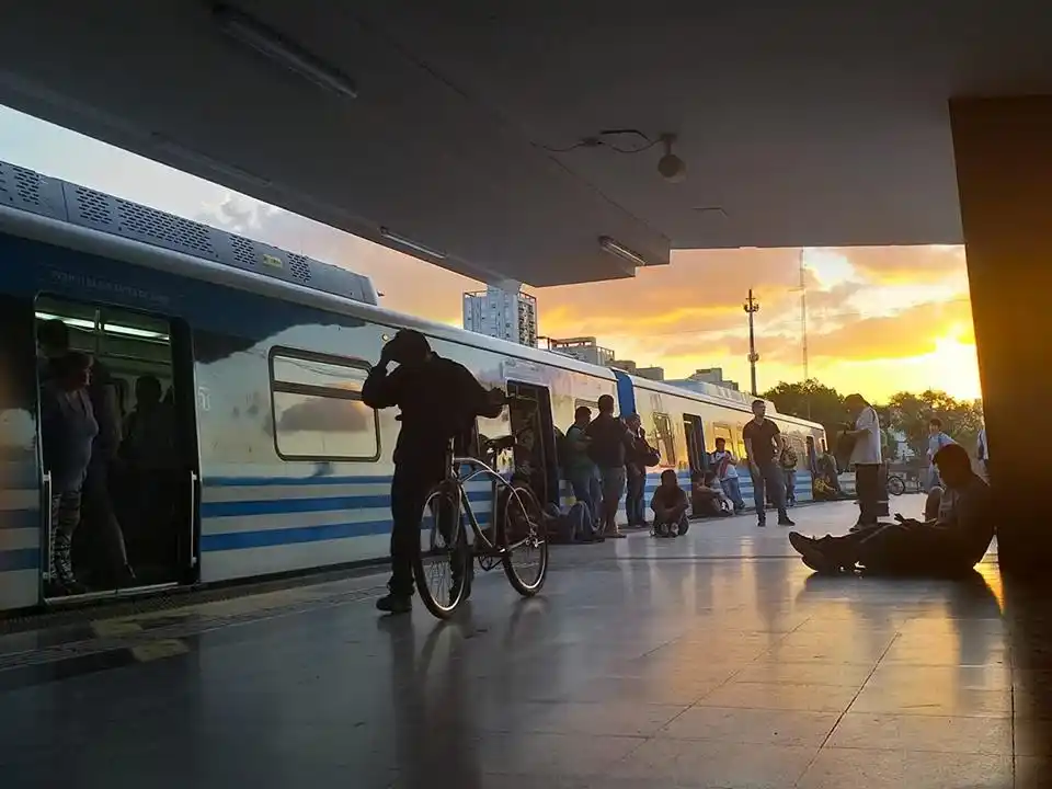 Tren Sarmiento: Otra vez amenazas de bomba provoca cancelaciones en menos de una semana